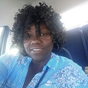 Meet your Posher, Carlos